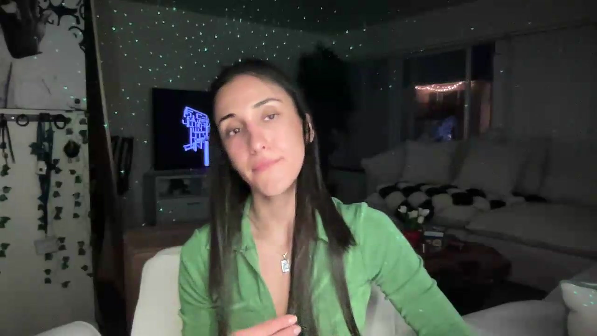 Gallery image thumbnail from LittlePersian's myfreecams stream on, 07/19/2026, 11:36 image 19 of 20
