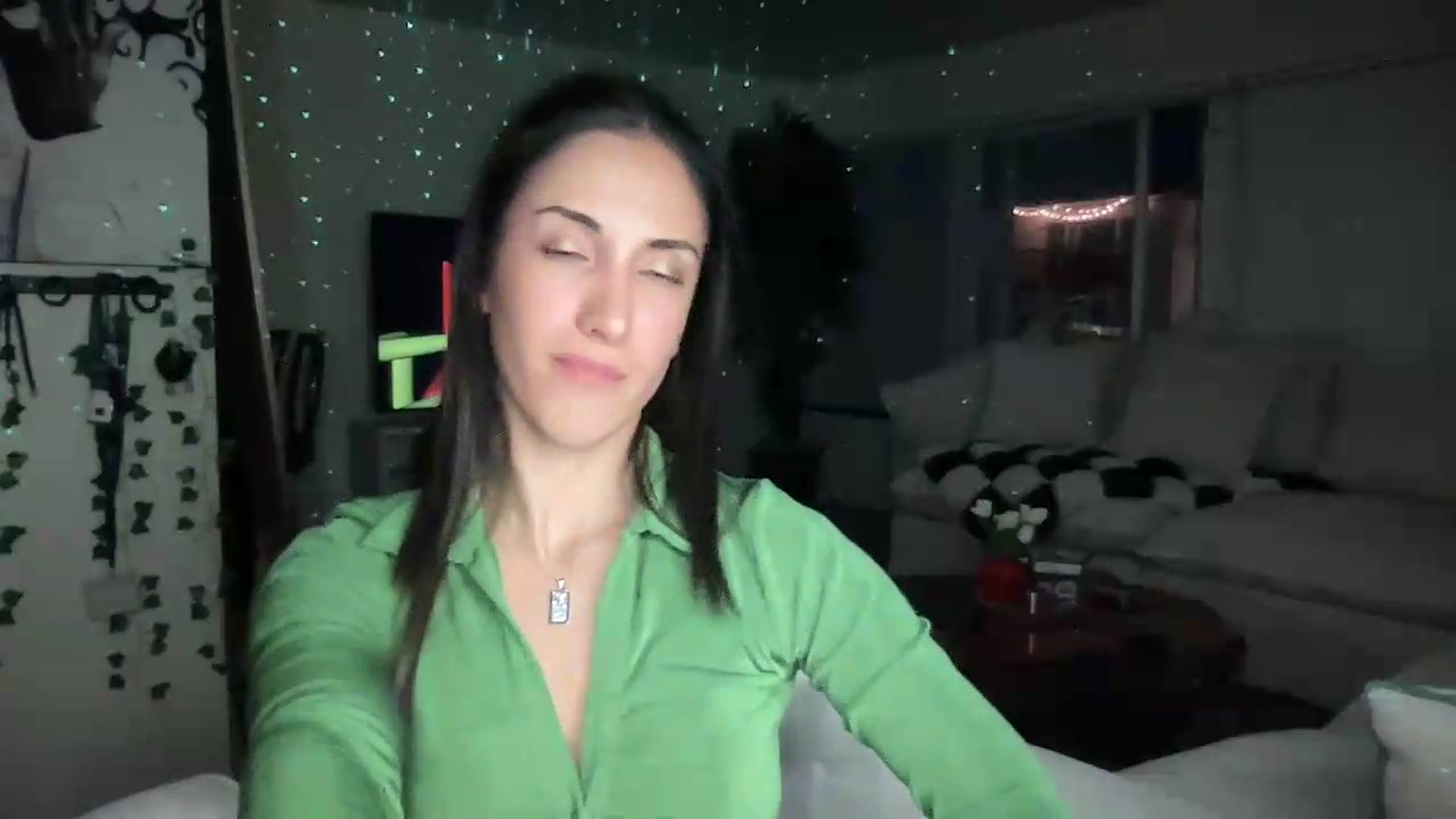 Gallery image thumbnail from LittlePersian's myfreecams stream on, 07/19/2026, 11:36 image 18 of 20