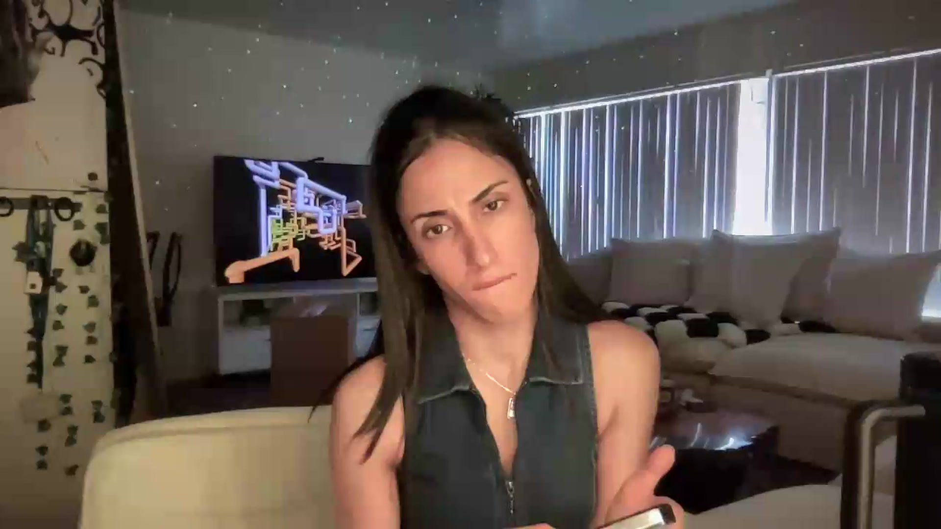 Gallery image thumbnail from LittlePersian's myfreecams stream on, 07/19/2026, 15:37 image 2 of 20