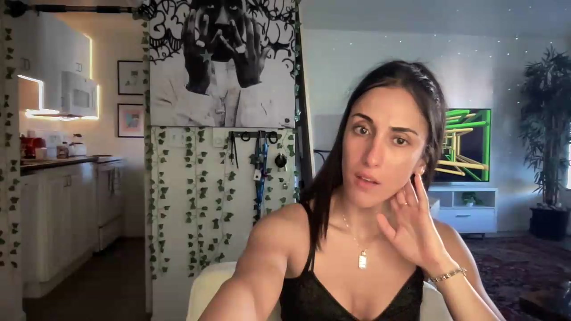Gallery image thumbnail from LittlePersian's myfreecams stream on, 07/19/2026, 15:37 image 11 of 20