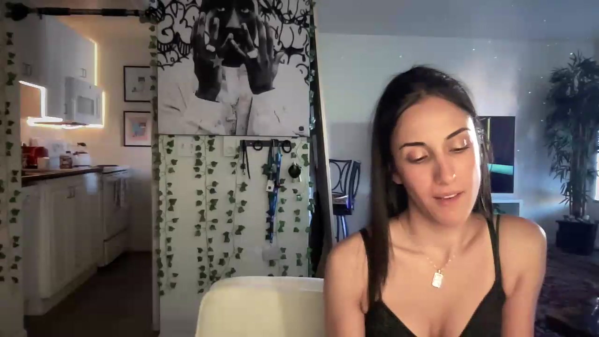 Gallery image thumbnail from LittlePersian's myfreecams stream on, 07/19/2026, 15:37 image 10 of 20