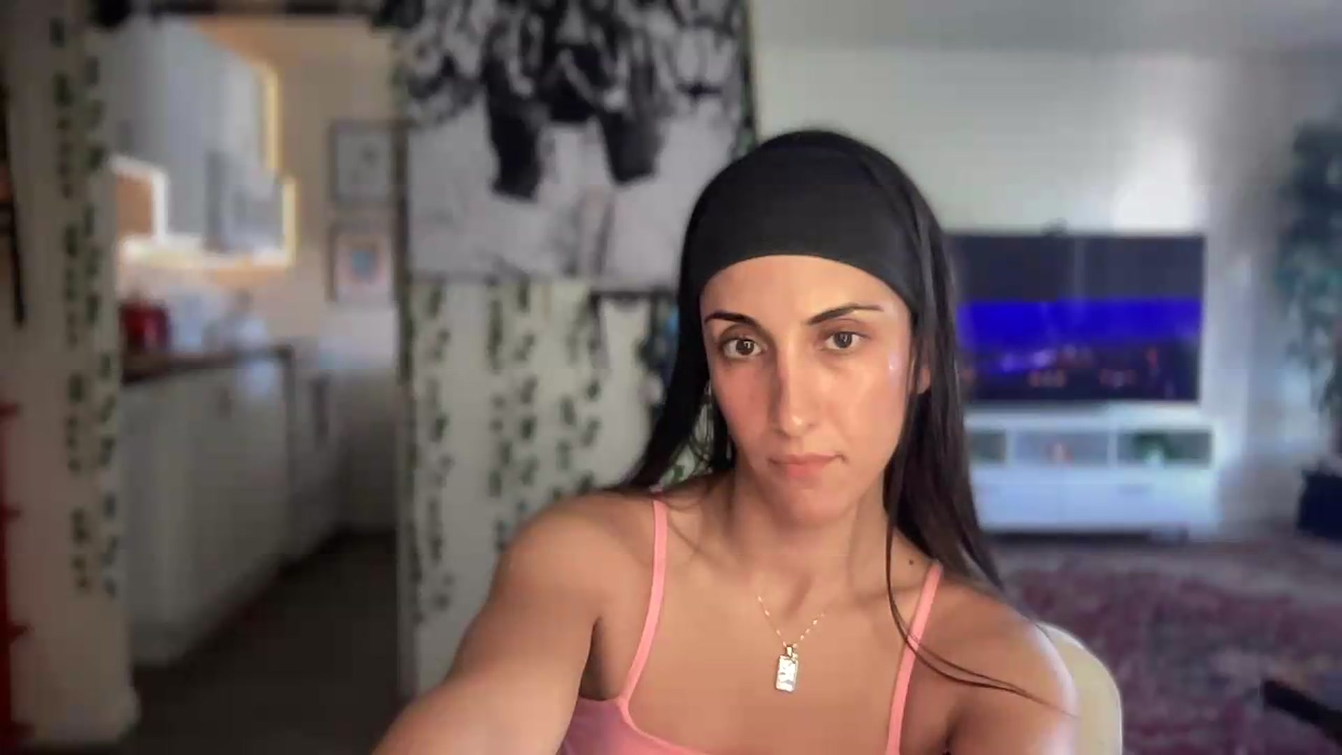 Gallery image thumbnail from LittlePersian's myfreecams stream on, 07/19/2026, 18:50 image 18 of 20