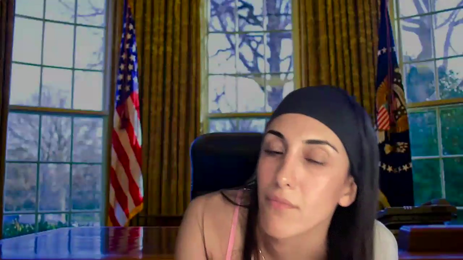 Gallery image thumbnail from LittlePersian's myfreecams stream on, 07/19/2026, 18:50 image 14 of 20