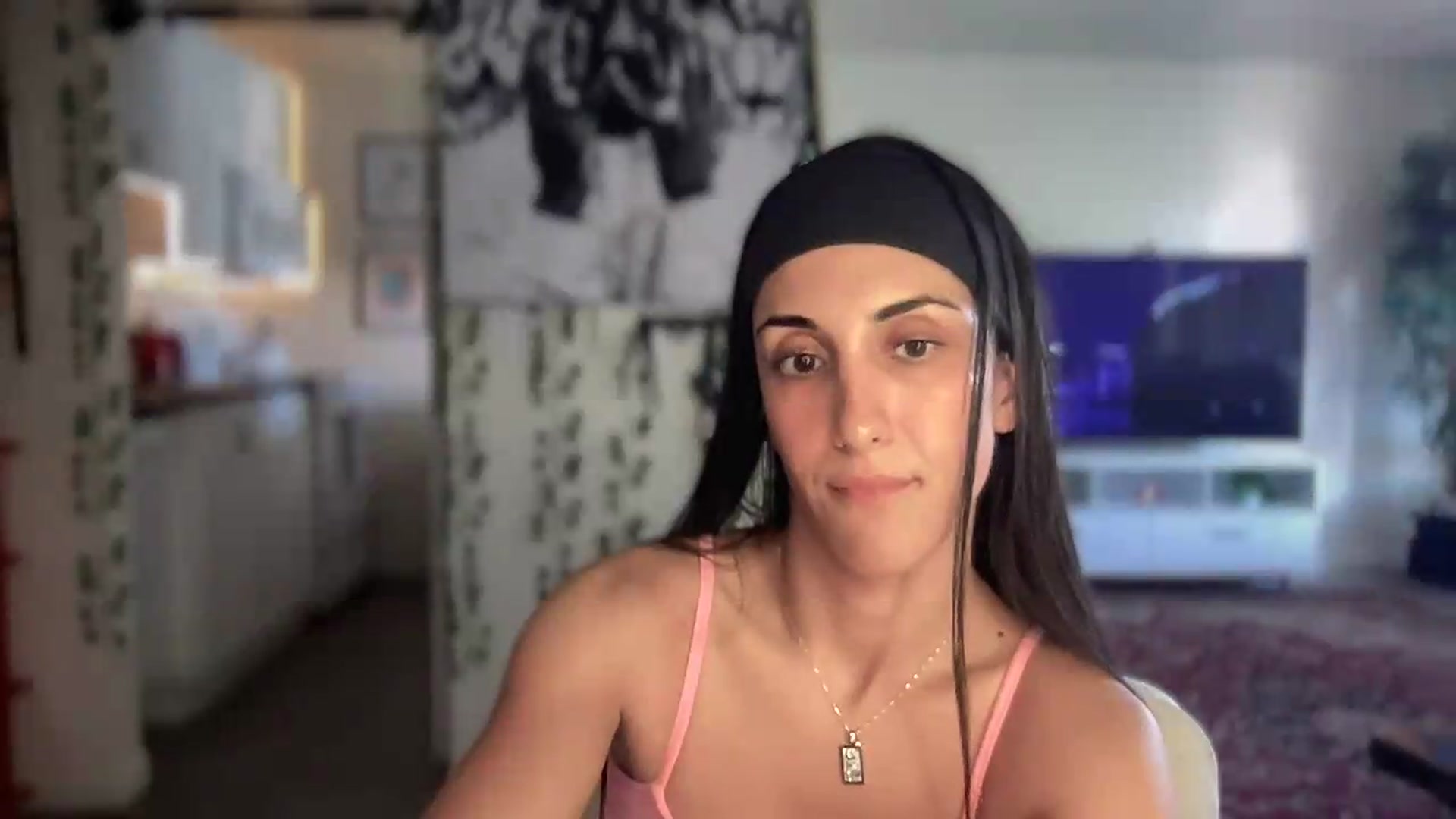 Gallery image thumbnail from LittlePersian's myfreecams stream on, 07/19/2026, 18:50 image 17 of 20