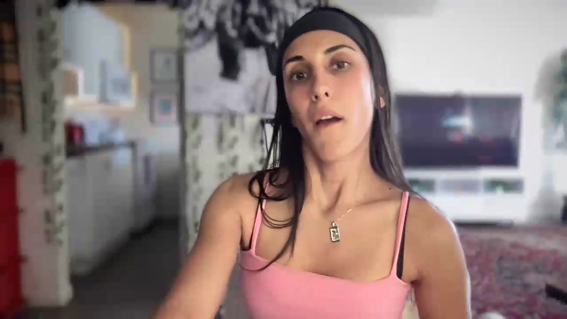 Gallery image thumbnail from LittlePersian's myfreecams stream on, 07/19/2026, 21:14 image 15 of 20