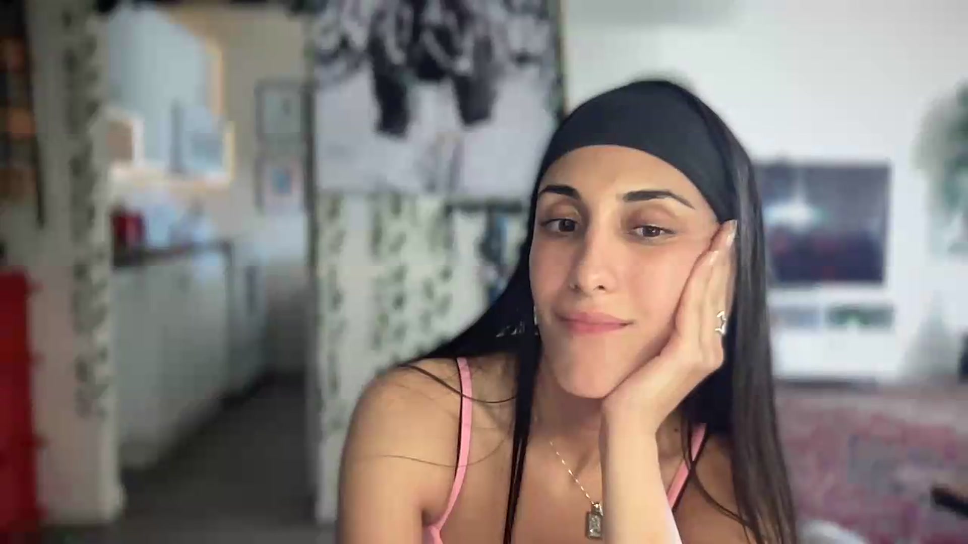 Gallery image thumbnail from LittlePersian's myfreecams stream on, 07/19/2026, 21:14 image 12 of 20
