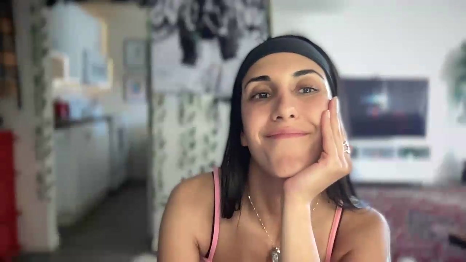 Gallery image thumbnail from LittlePersian's myfreecams stream on, 07/19/2026, 21:14 image 14 of 20