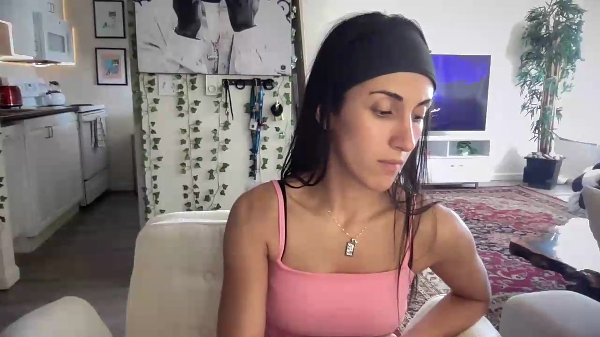 Gallery image thumbnail from LittlePersian's myfreecams stream on, 07/19/2026, 21:44 image 13 of 20