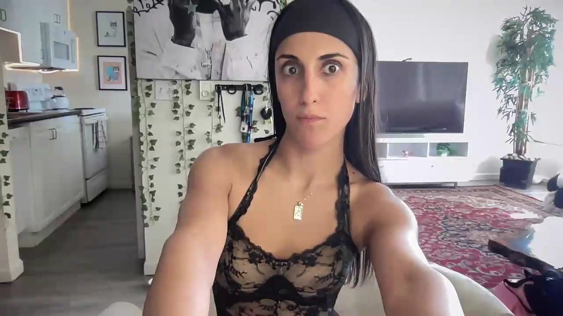 Gallery image thumbnail from LittlePersian's myfreecams stream on, 07/19/2026, 22:41 image 18 of 20