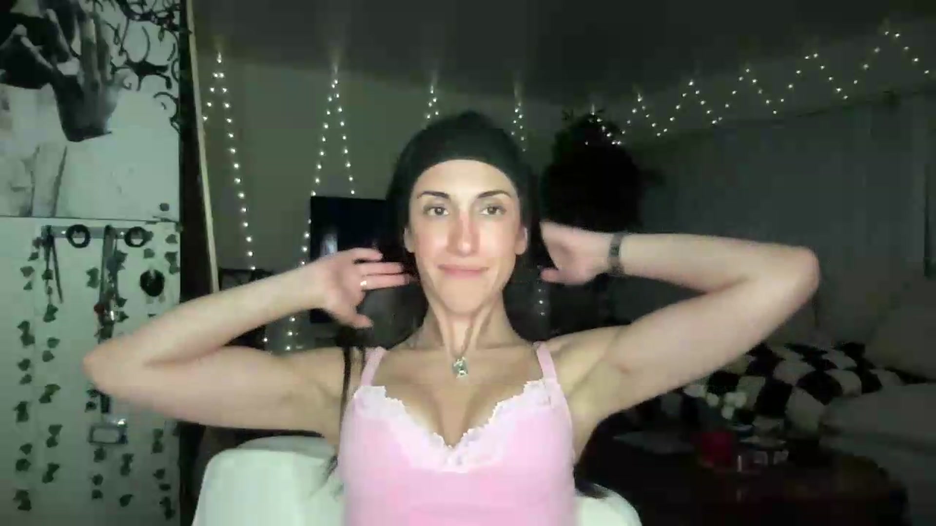Gallery image thumbnail from LittlePersian's myfreecams stream on, 07/26/2026, 11:55 image 9 of 20