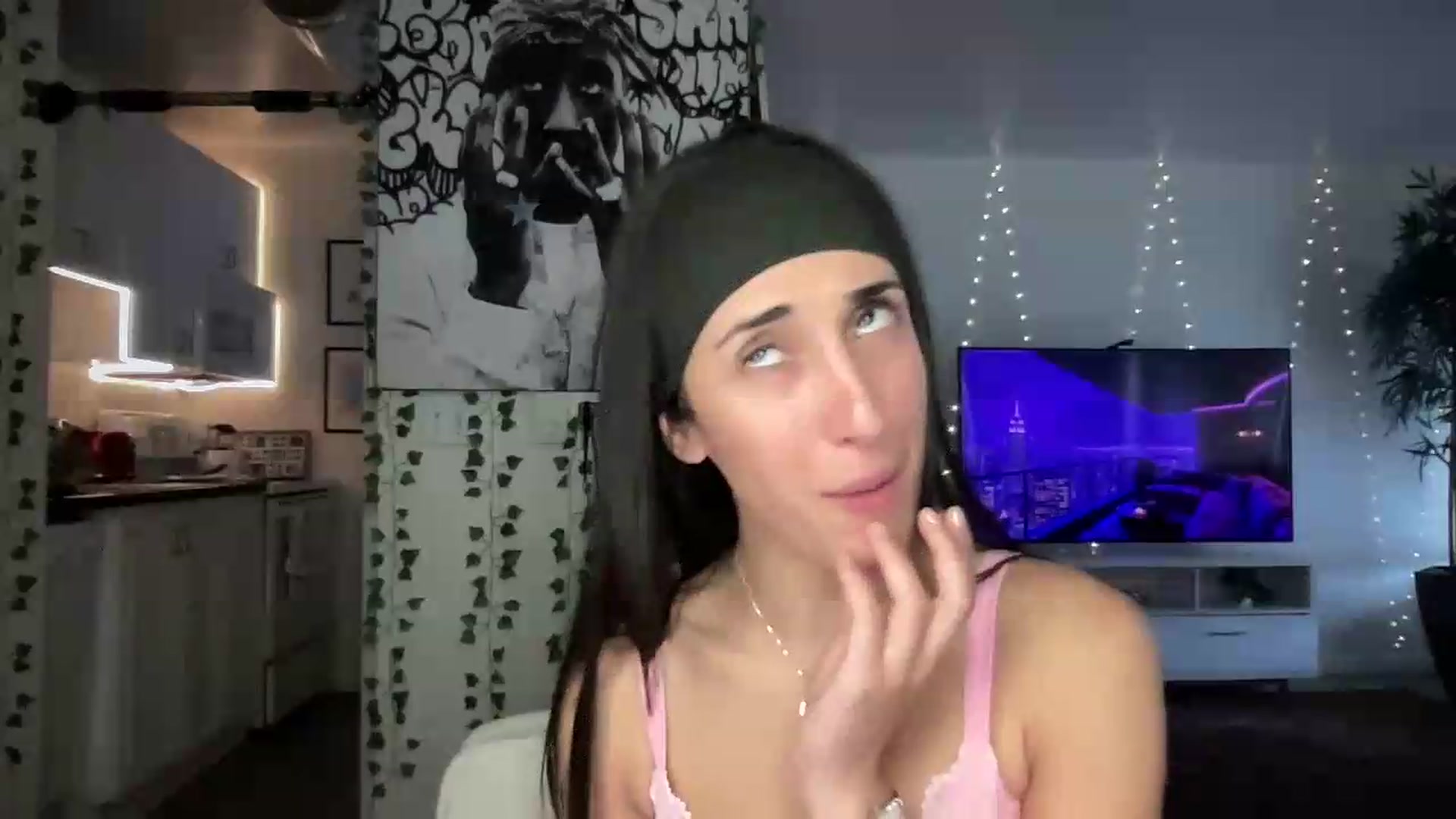 Gallery image thumbnail from LittlePersian's myfreecams stream on, 07/26/2026, 14:38 image 3 of 20
