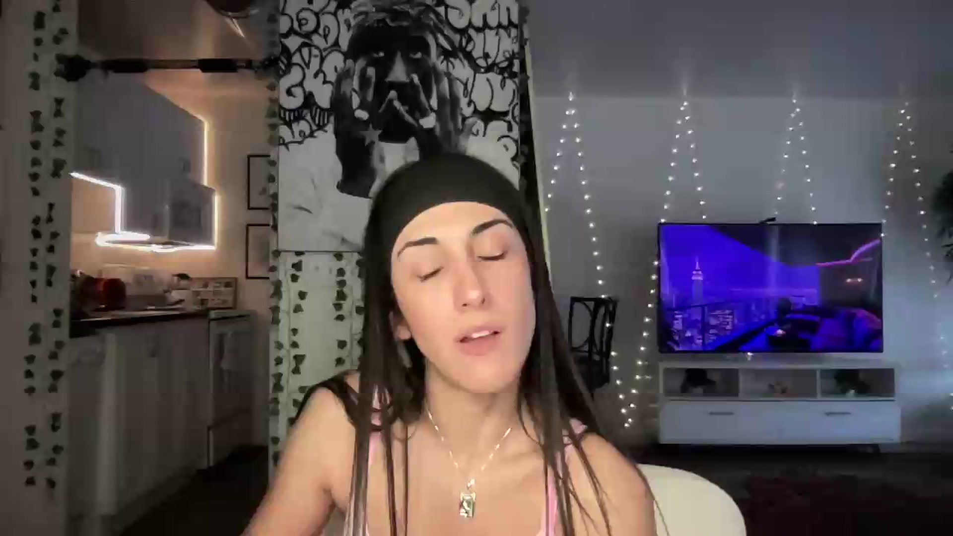 Gallery image thumbnail from LittlePersian's myfreecams stream on, 07/26/2026, 14:38 image 12 of 20
