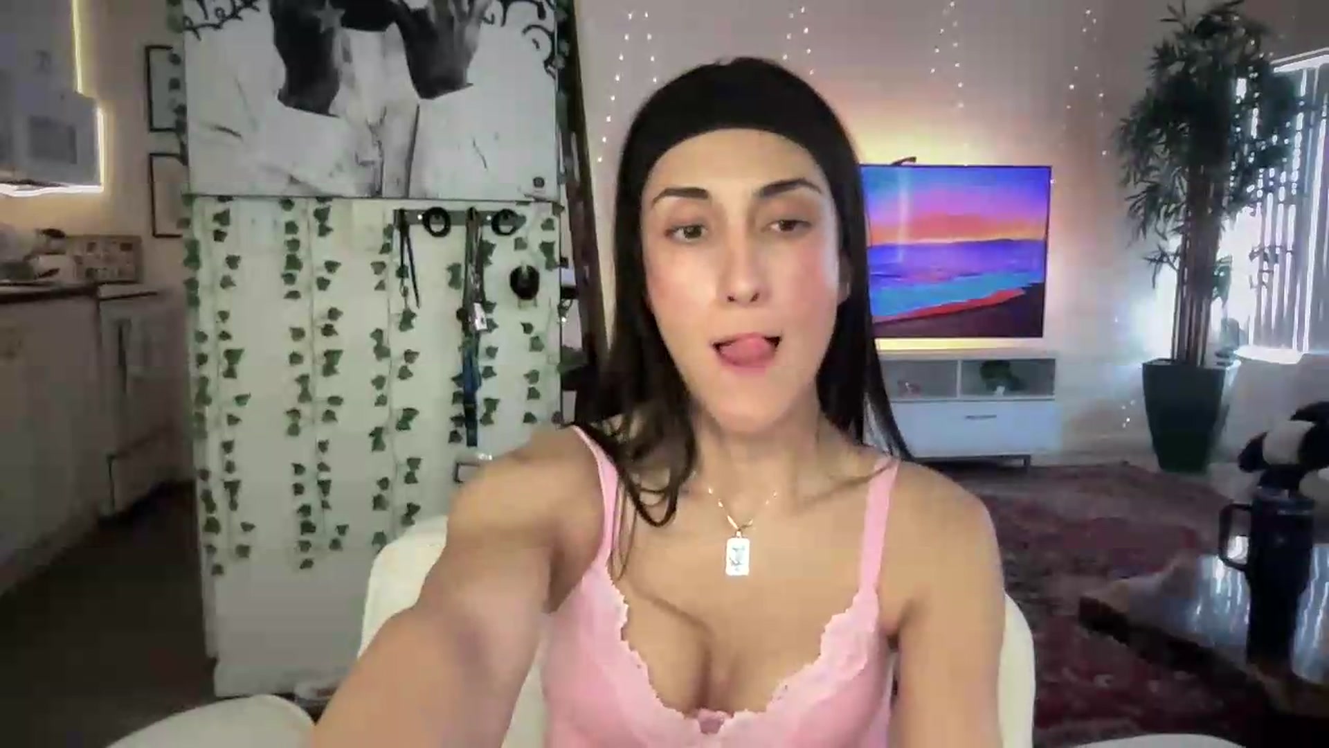 Gallery image thumbnail from LittlePersian's myfreecams stream on, 07/26/2026, 19:28 image 12 of 20