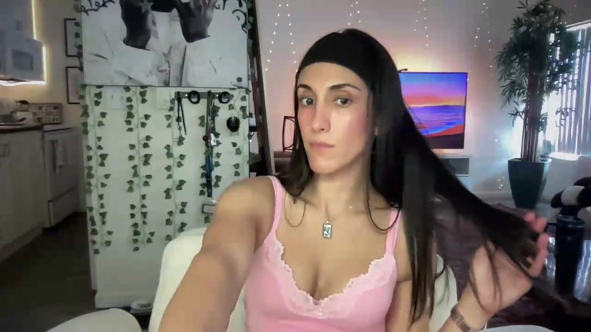 Gallery image thumbnail from LittlePersian's myfreecams stream on, 07/26/2026, 19:28 image 11 of 20