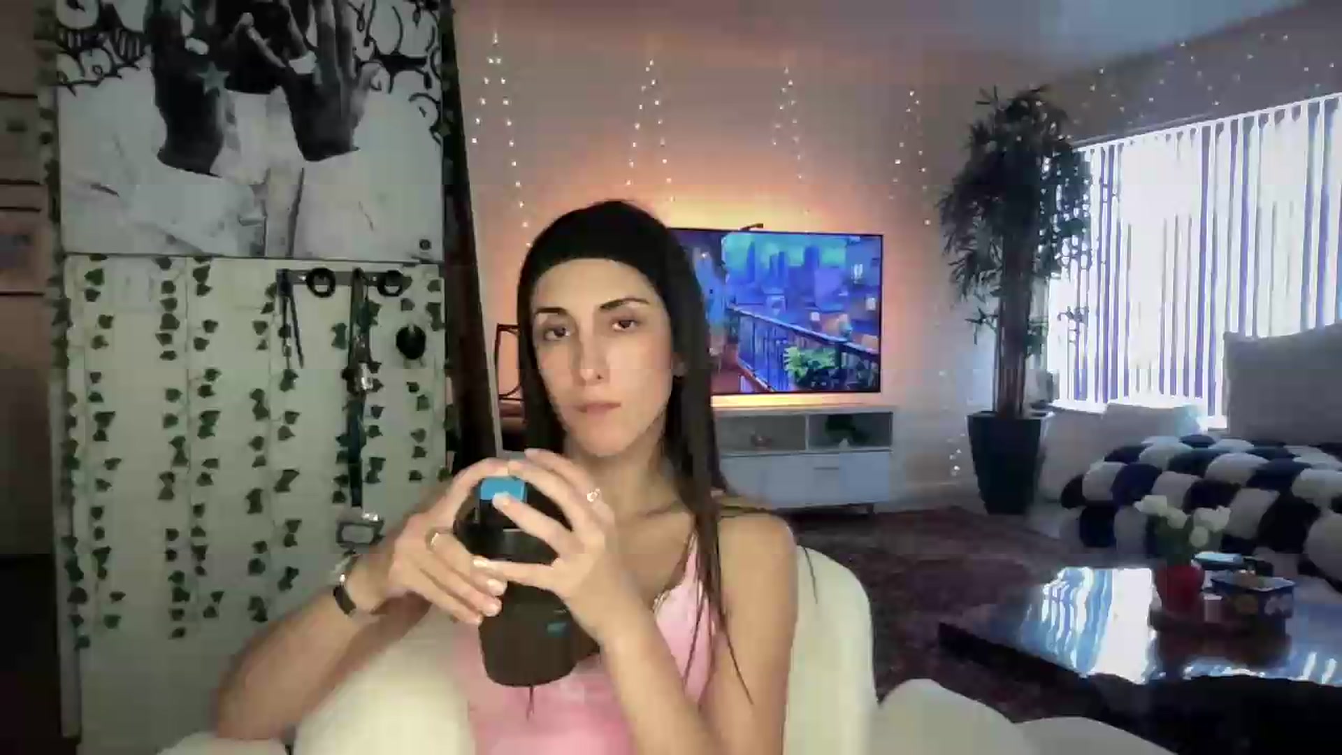 Gallery image thumbnail from LittlePersian's myfreecams stream on, 07/27/2026, 01:42 image 1 of 20