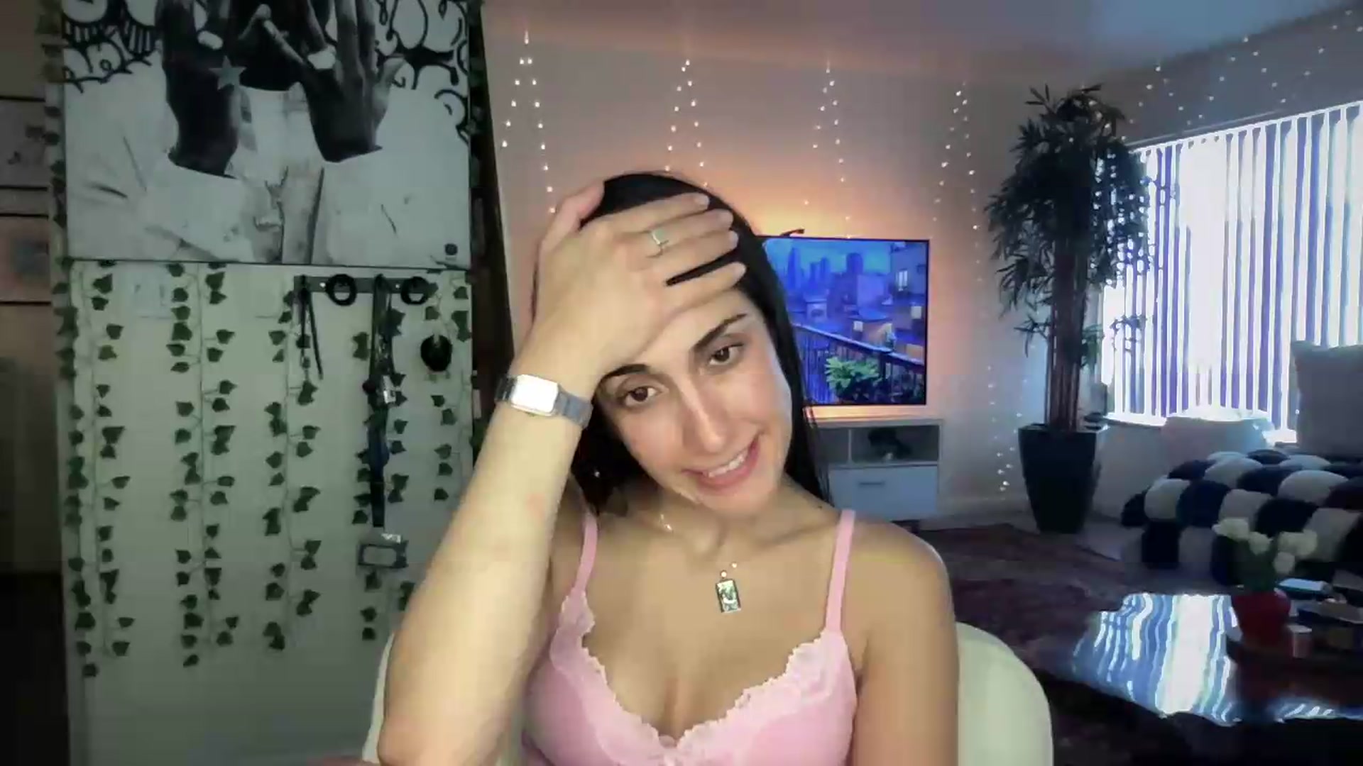 Gallery image thumbnail from LittlePersian's myfreecams stream on, 07/27/2026, 01:42 image 5 of 20