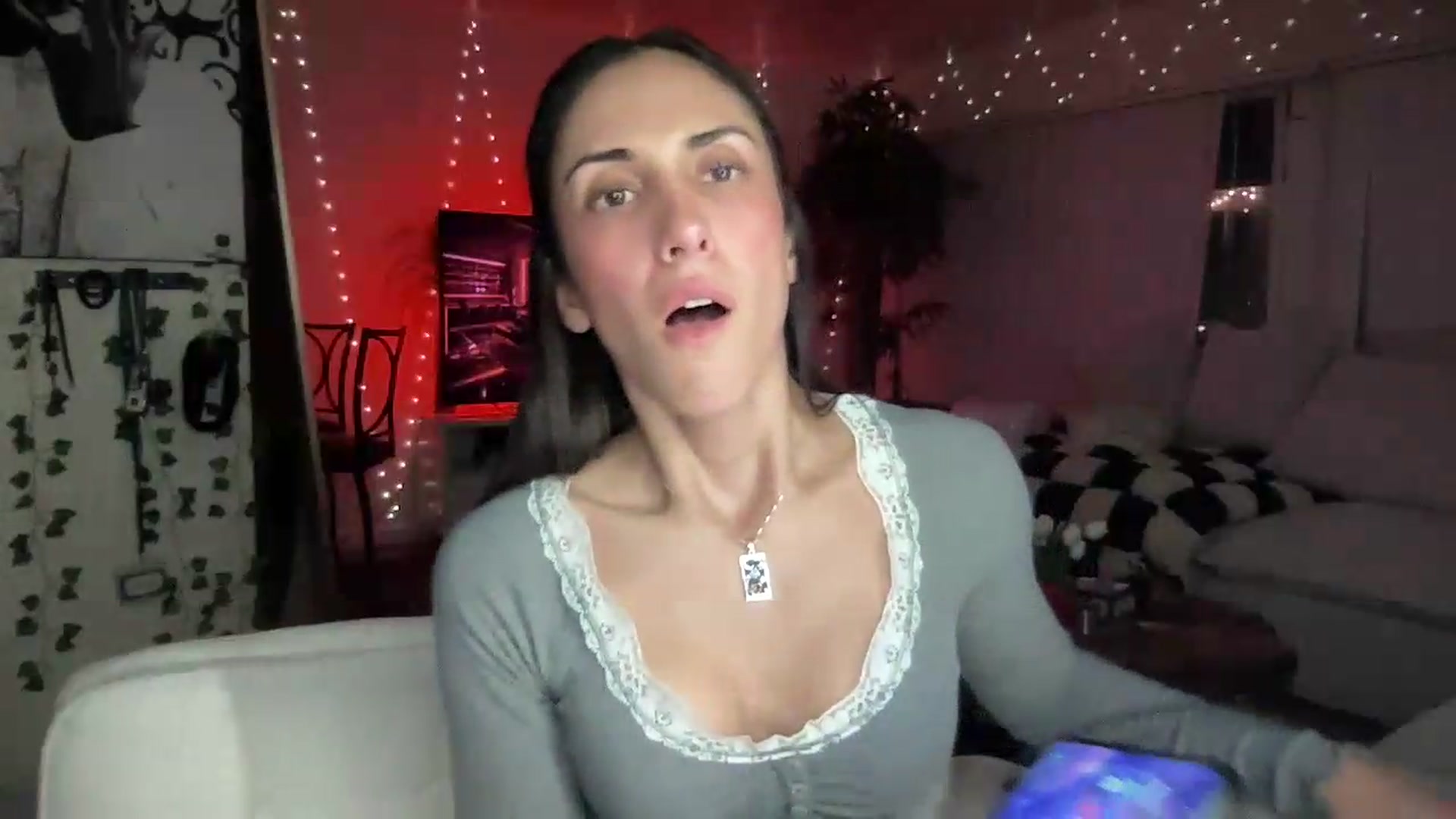 Gallery image thumbnail from LittlePersian's myfreecams stream on, 08/01/2026, 07:45 image 6 of 20