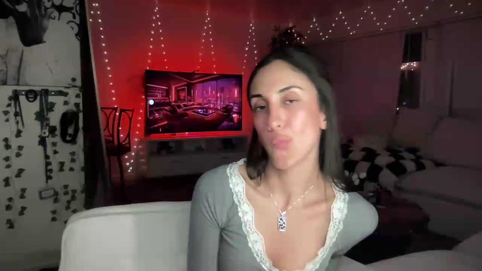 Gallery image thumbnail from LittlePersian's myfreecams stream on, 08/01/2026, 07:45 image 15 of 20