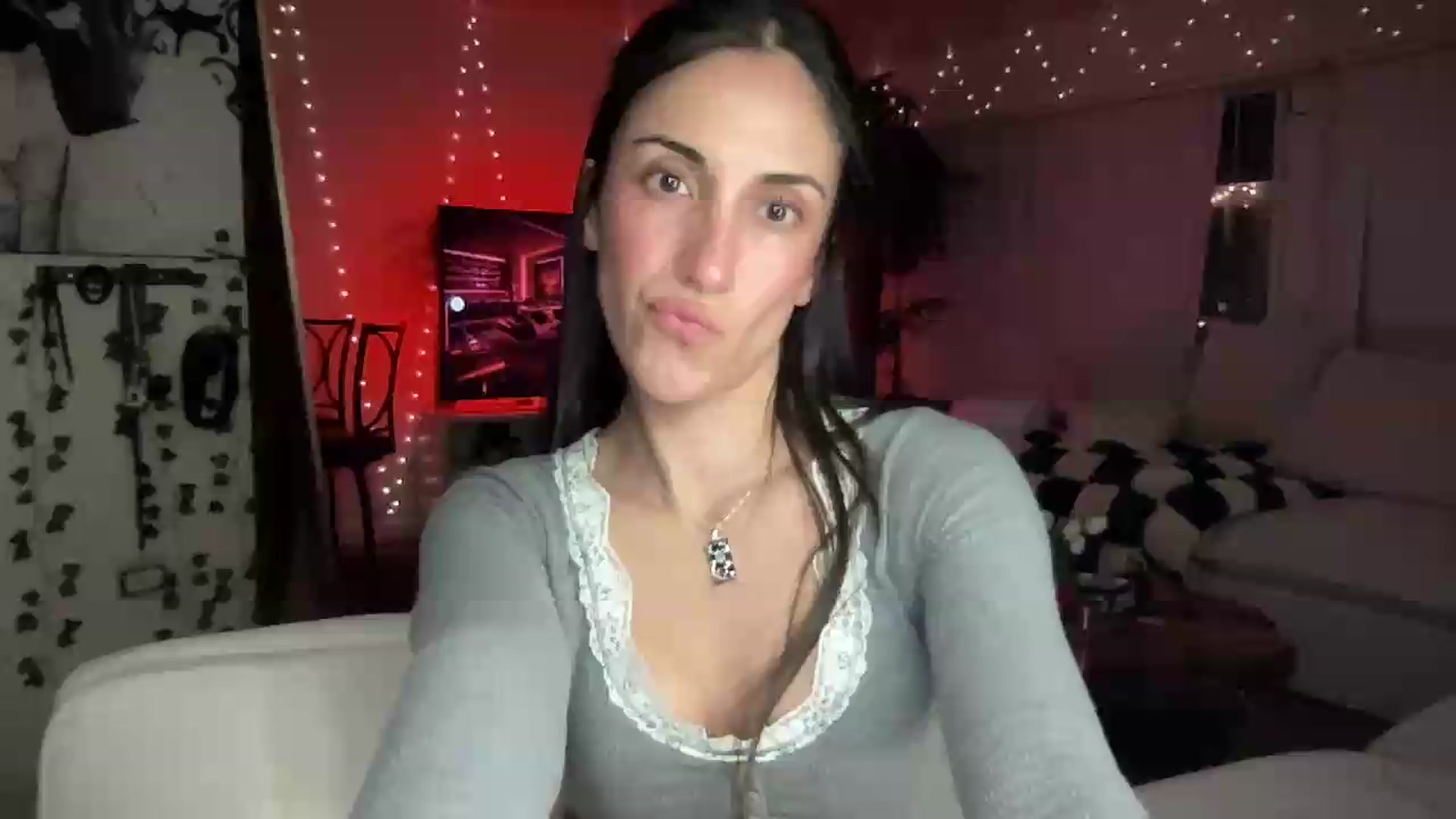 Gallery image thumbnail from LittlePersian's myfreecams stream on, 08/01/2026, 07:45 image 4 of 20