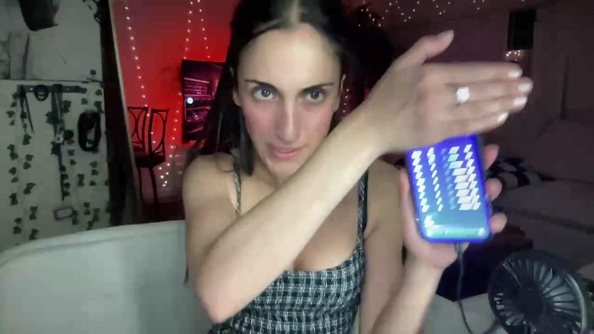 Gallery image thumbnail from LittlePersian's myfreecams stream on, 08/01/2026, 08:27 image 19 of 20