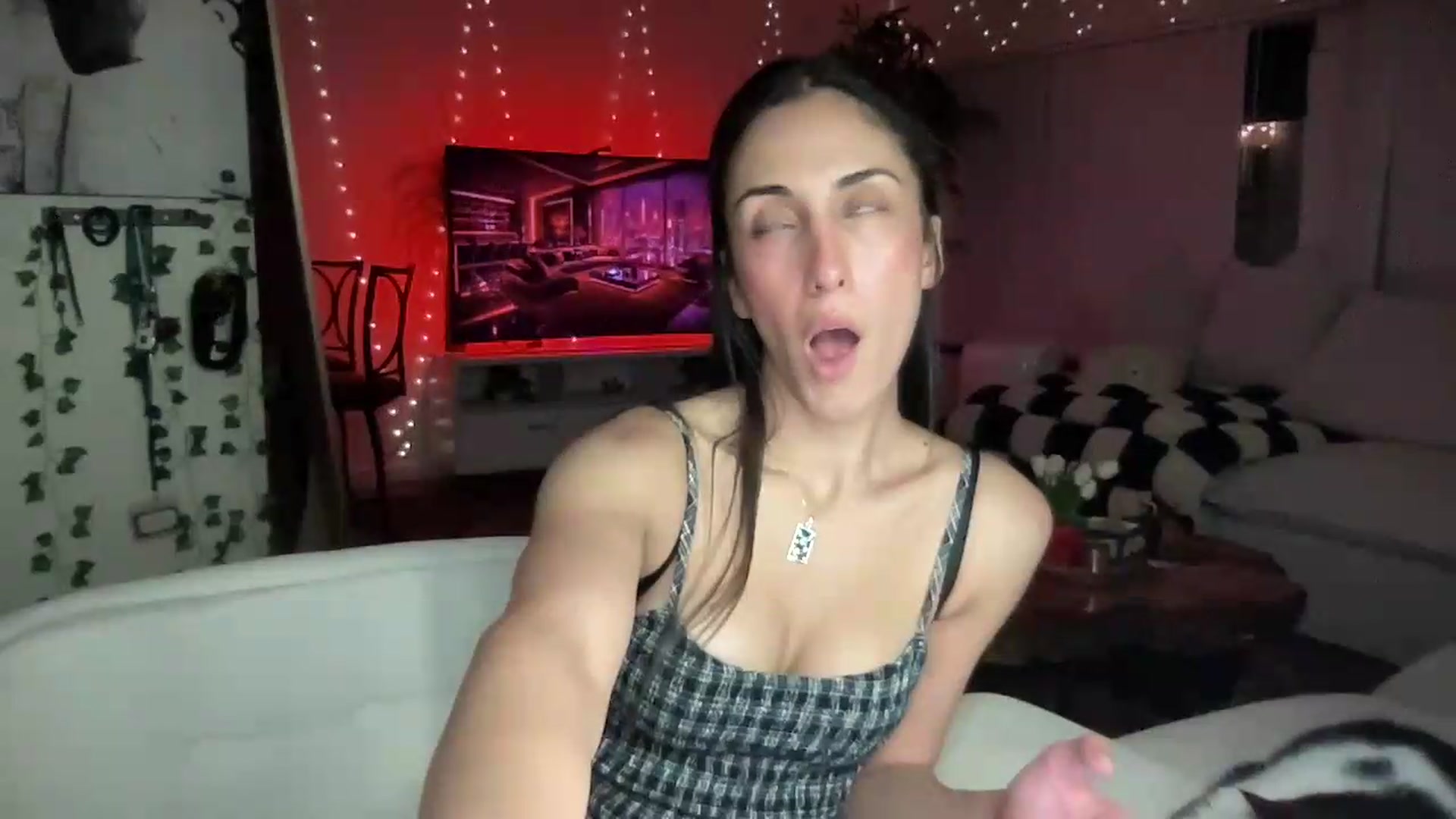 Gallery image thumbnail from LittlePersian's myfreecams stream on, 08/01/2026, 08:27 image 17 of 20