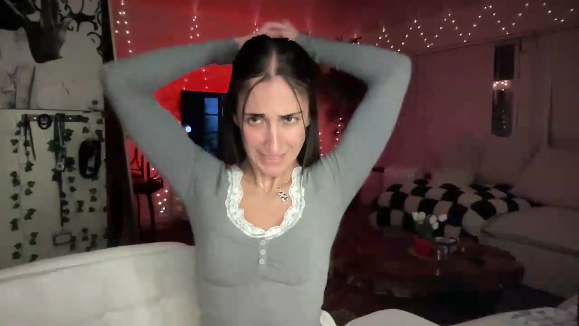 Gallery image thumbnail from LittlePersian's myfreecams stream on, 08/01/2026, 11:50 image 3 of 20