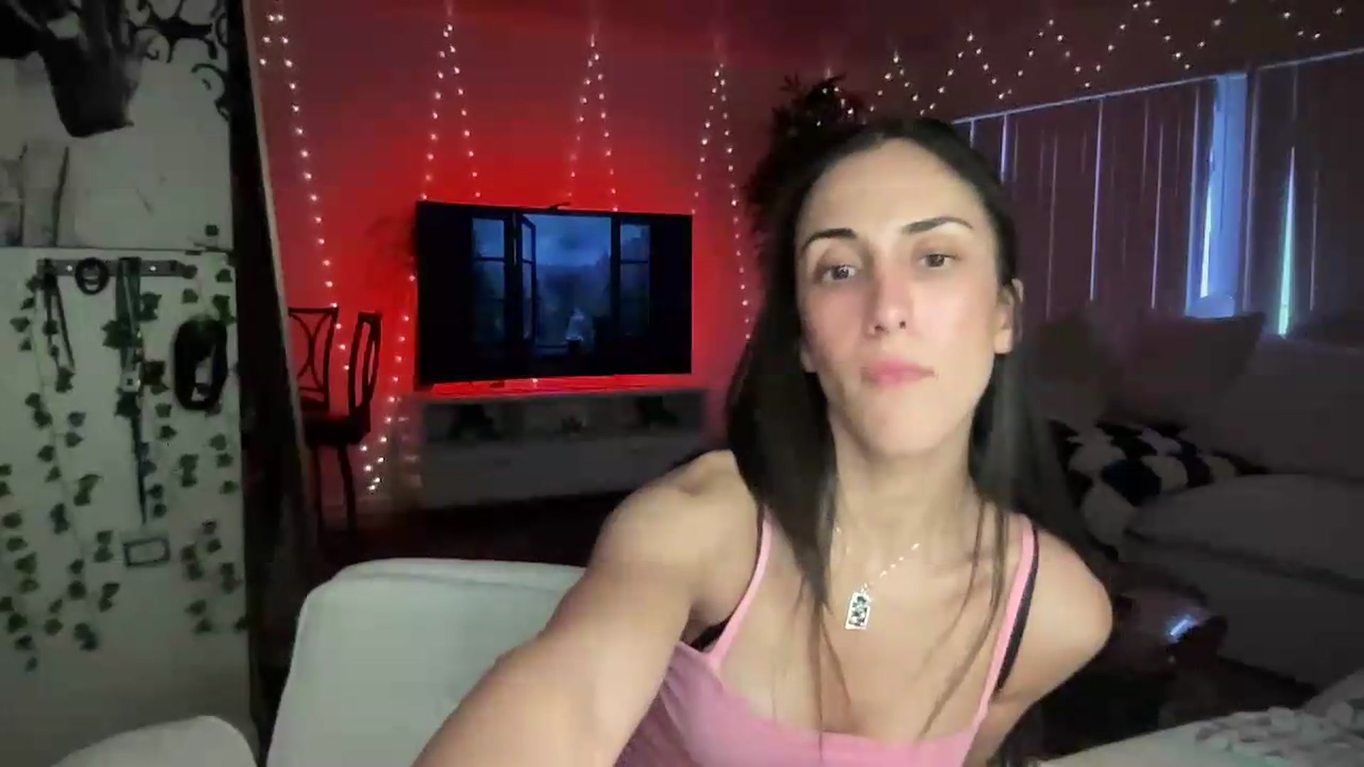 Gallery image thumbnail from LittlePersian's myfreecams stream on, 08/01/2026, 13:07 image 15 of 20