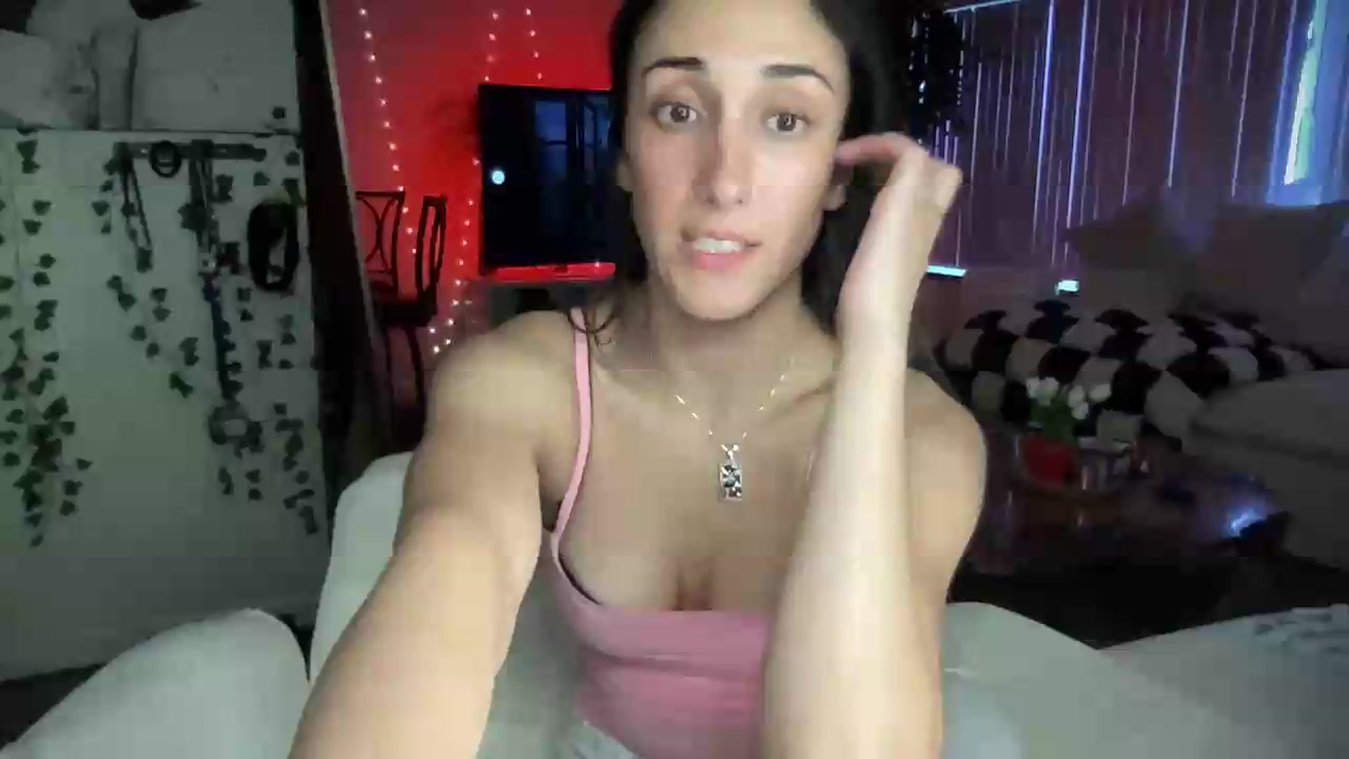 Gallery image thumbnail from LittlePersian's myfreecams stream on, 08/01/2026, 13:30 image 18 of 20