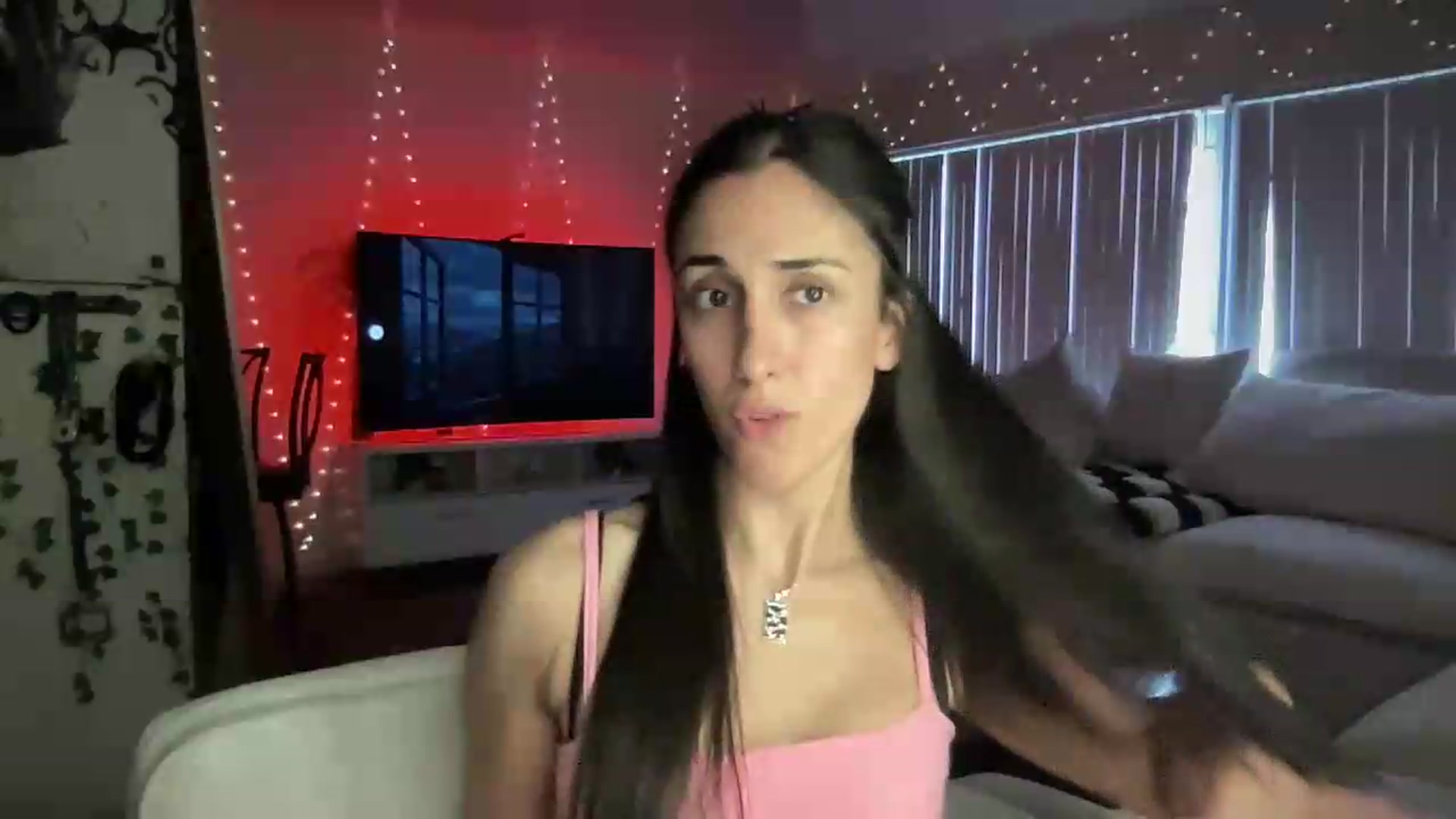 Gallery image thumbnail from LittlePersian's myfreecams stream on, 08/01/2026, 14:11 image 9 of 20