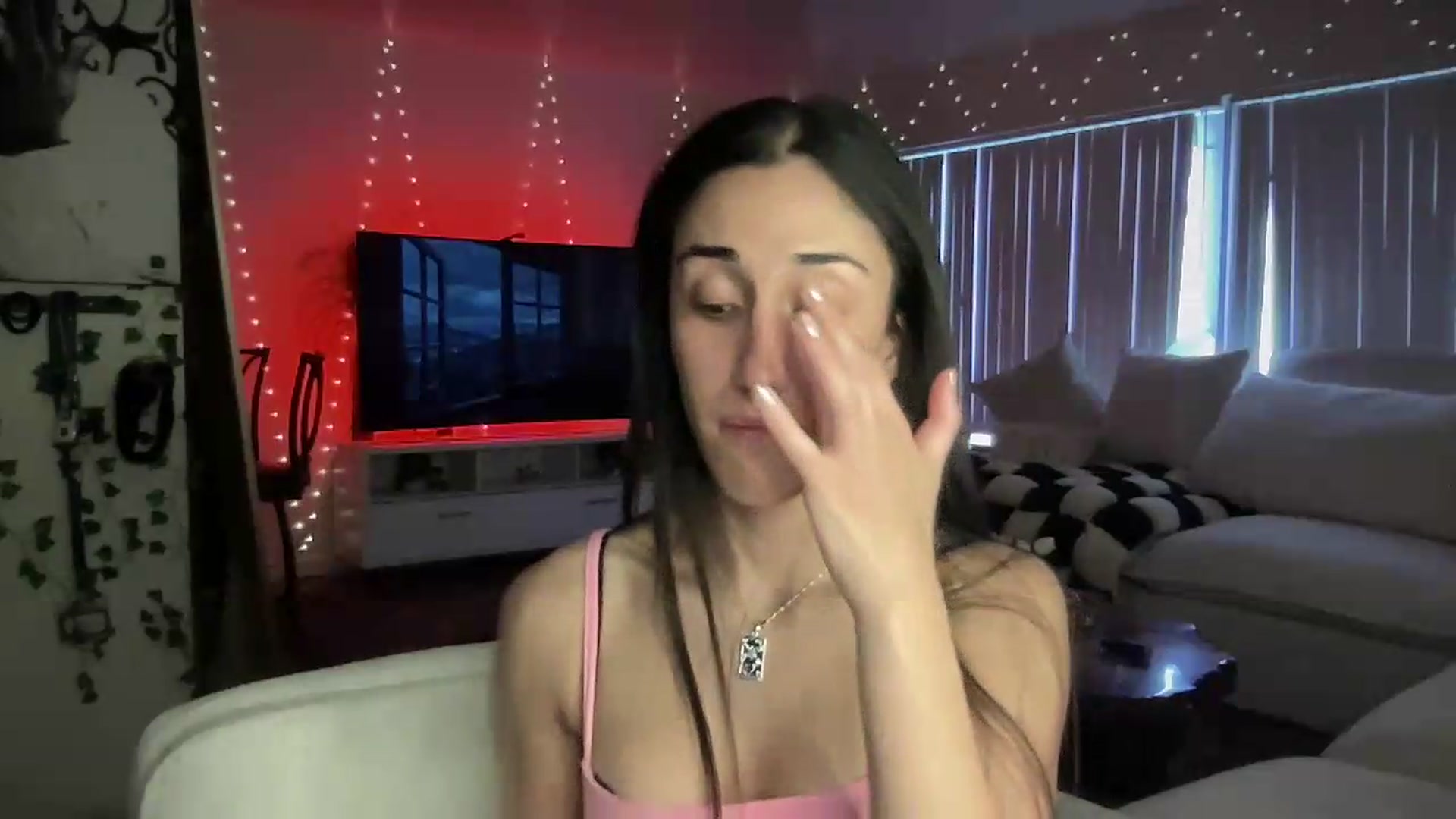 Gallery image thumbnail from LittlePersian's myfreecams stream on, 08/01/2026, 14:11 image 17 of 20