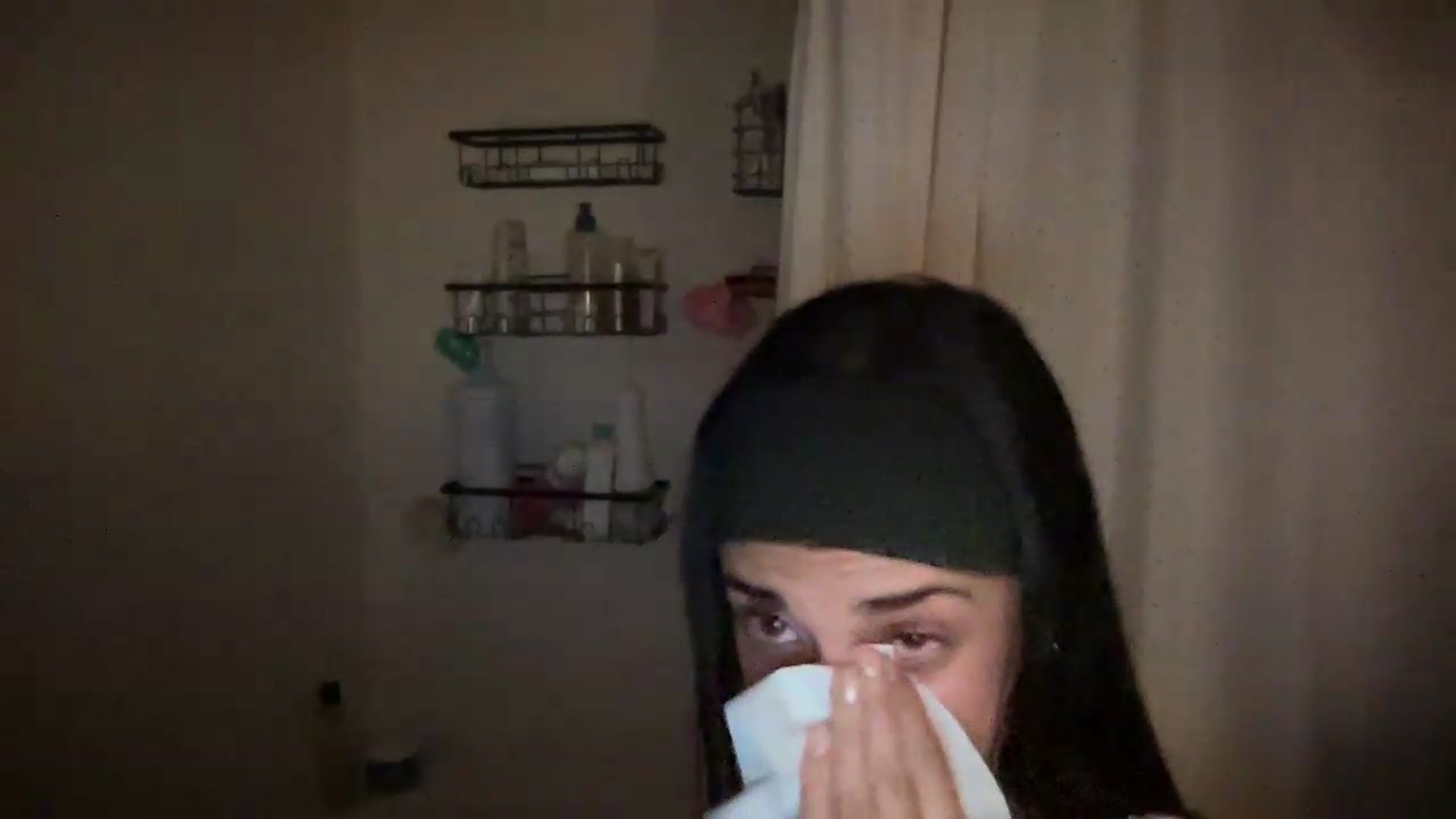Gallery image thumbnail from LittlePersian's myfreecams stream on, 08/09/2026, 08:59 image 3 of 20