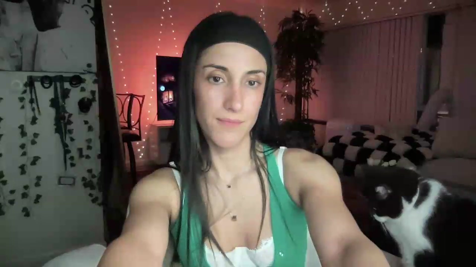 Gallery image thumbnail from LittlePersian's myfreecams stream on, 08/09/2026, 08:59 image 20 of 20
