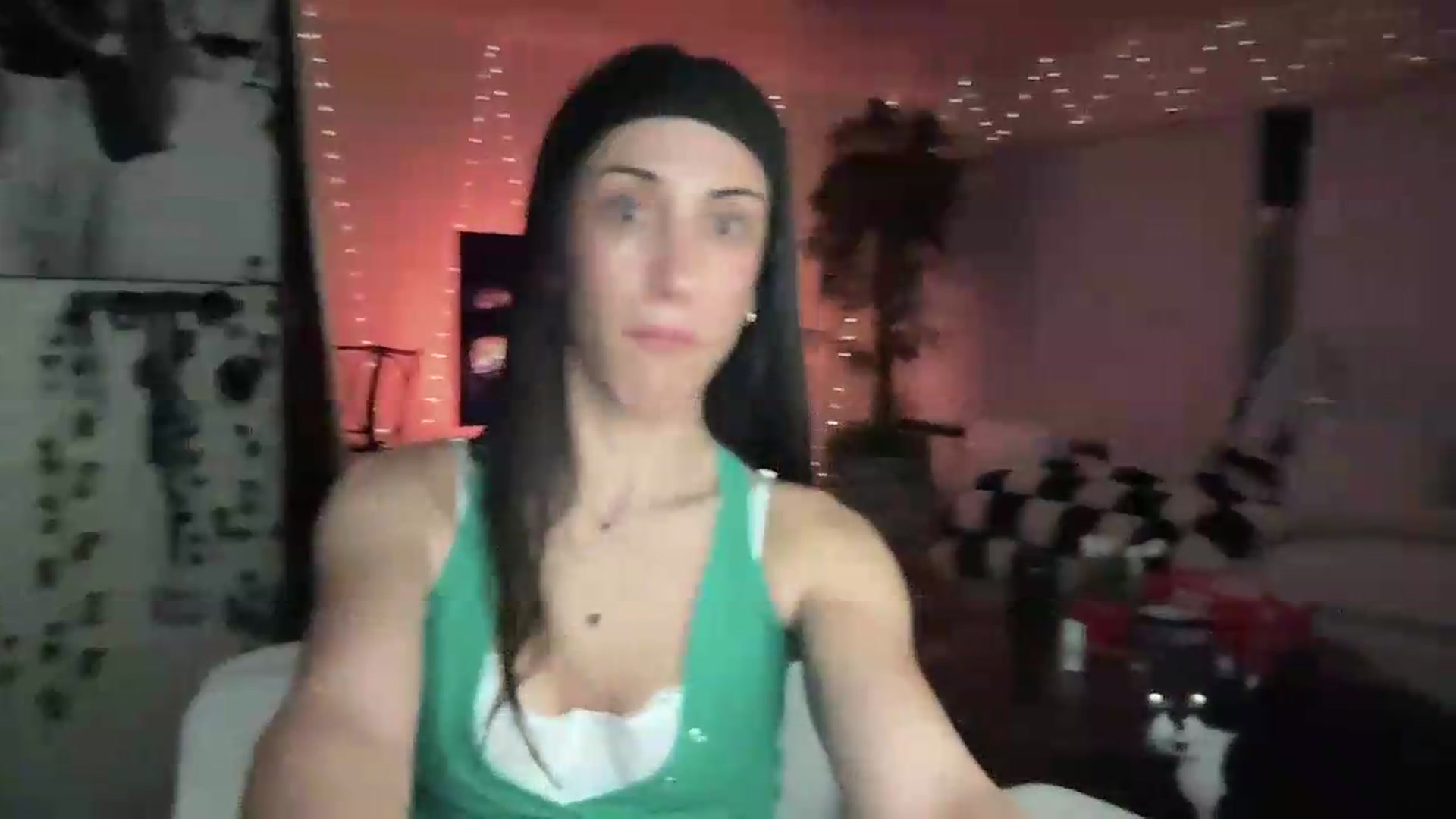 Gallery image thumbnail from LittlePersian's myfreecams stream on, 08/09/2026, 11:23 image 19 of 20