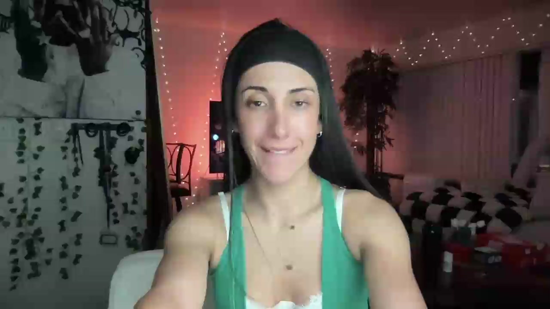 Gallery image thumbnail from LittlePersian's myfreecams stream on, 08/09/2026, 11:23 image 1 of 20