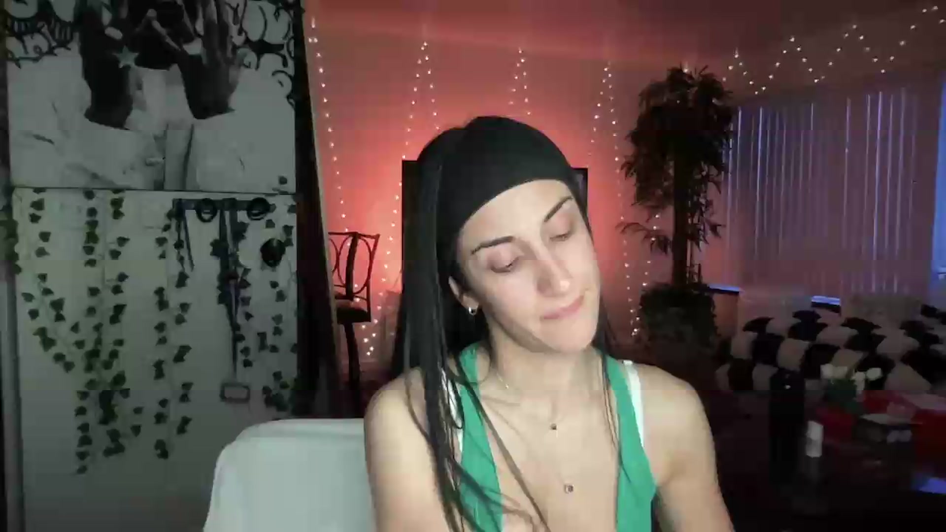 Gallery image thumbnail from LittlePersian's myfreecams stream on, 08/09/2026, 12:53 image 1 of 20