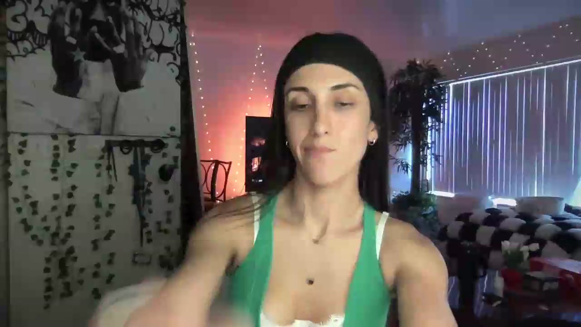 Gallery image thumbnail from LittlePersian's myfreecams stream on, 08/09/2026, 14:48 image 3 of 20