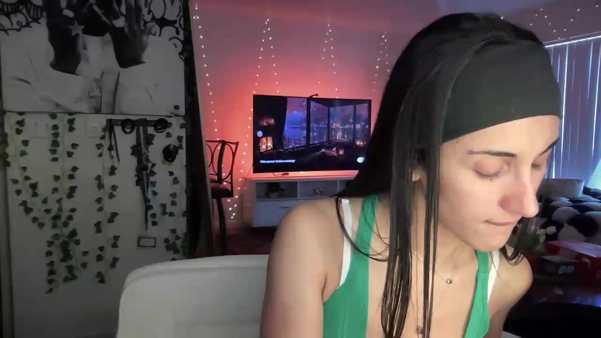 Gallery image thumbnail from LittlePersian's myfreecams stream on, 08/09/2026, 14:48 image 8 of 20