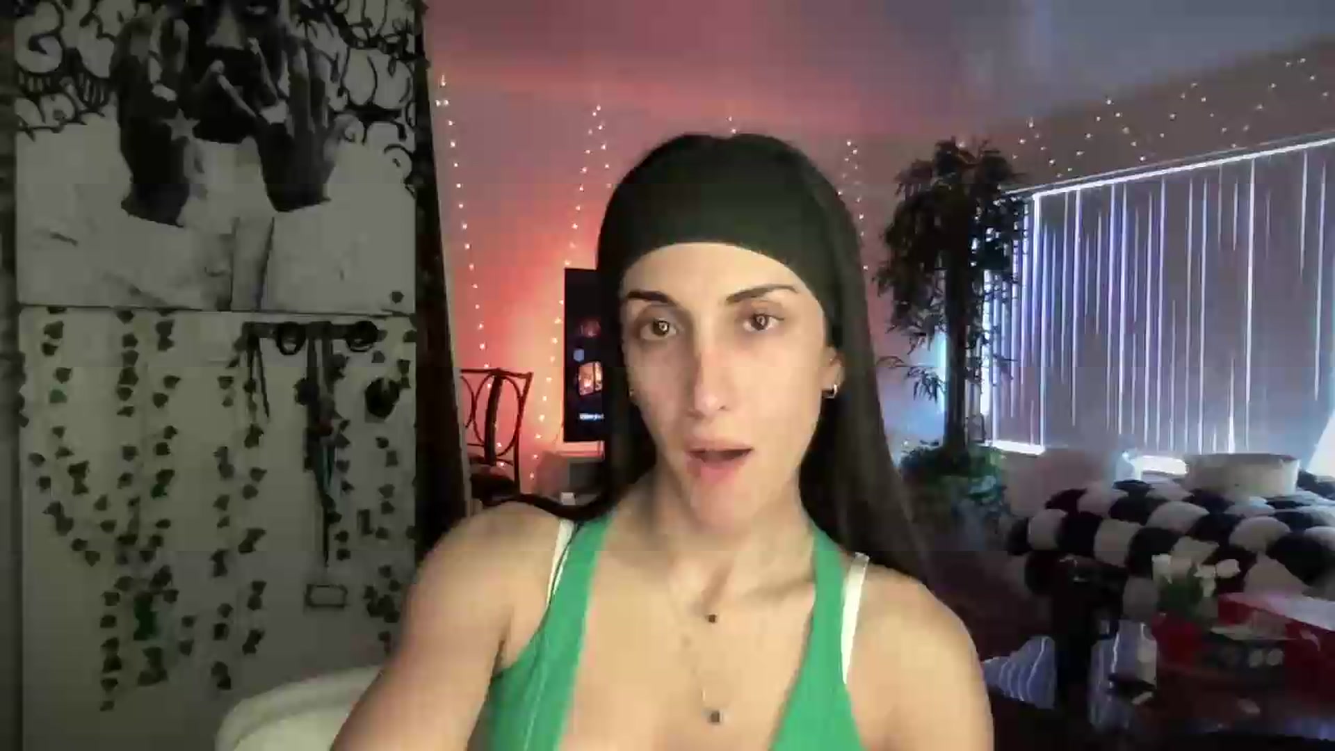 Gallery image thumbnail from LittlePersian's myfreecams stream on, 08/09/2026, 14:48 image 1 of 20