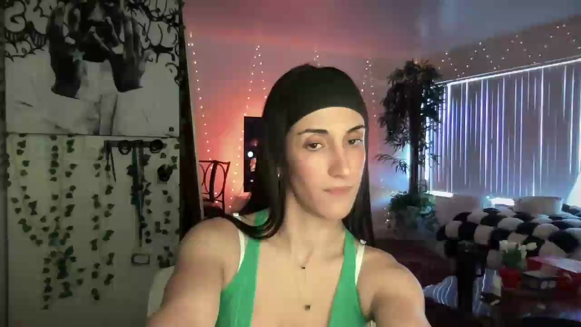 Gallery image thumbnail from LittlePersian's myfreecams stream on, 08/09/2026, 15:05 image 3 of 20