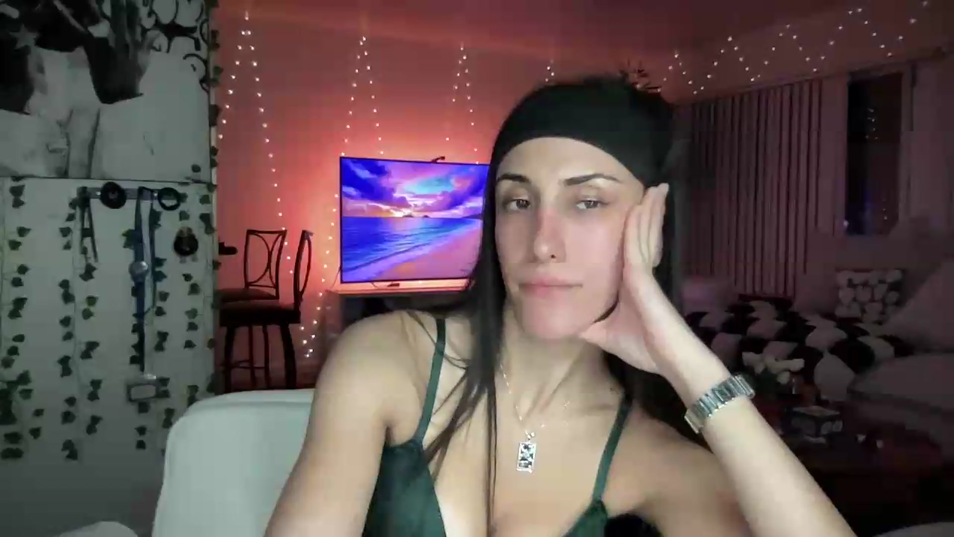 Gallery image thumbnail from LittlePersian's myfreecams stream on, 08/23/2026, 09:39 image 9 of 20
