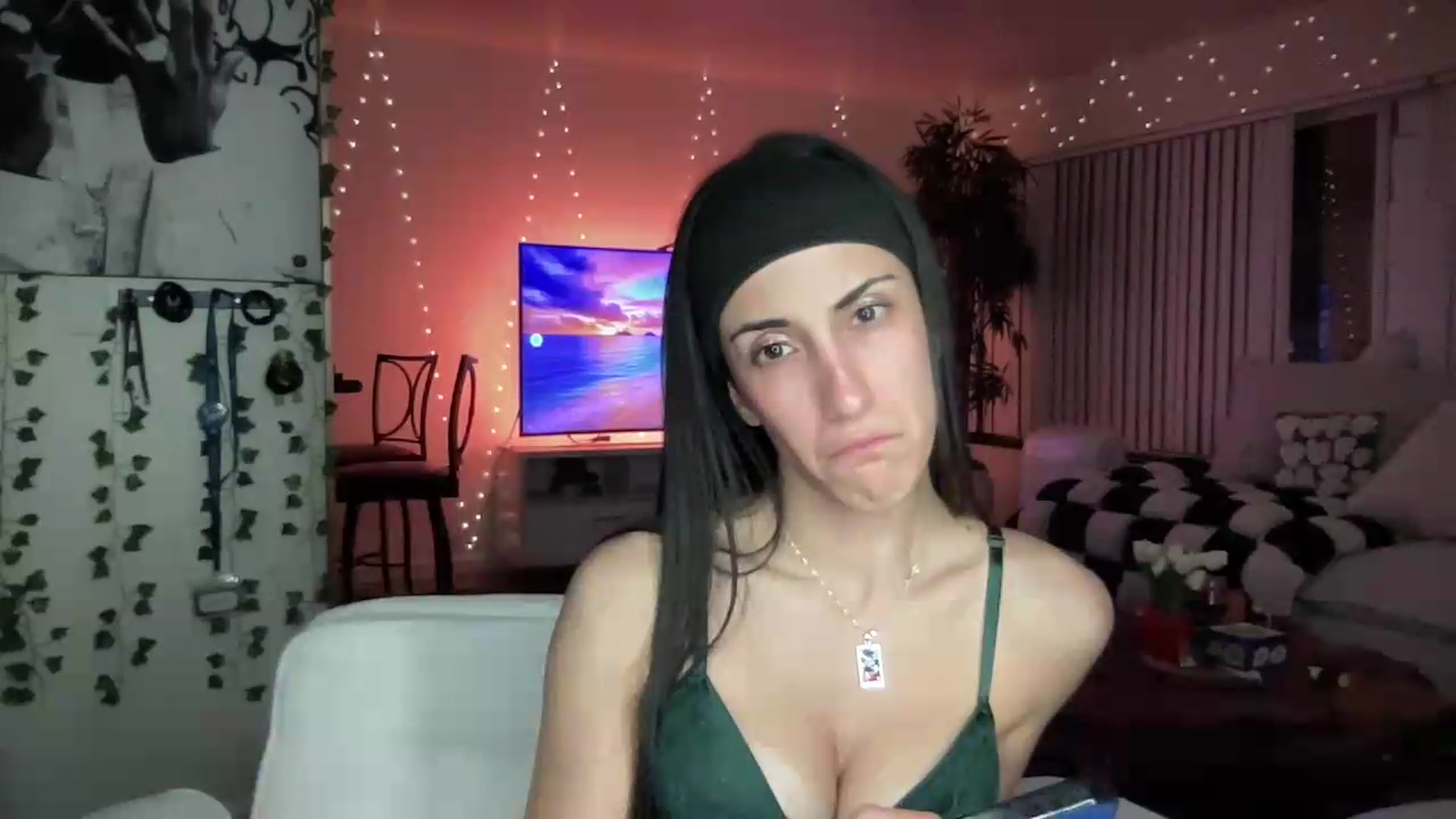 Gallery image thumbnail from LittlePersian's myfreecams stream on, 08/23/2026, 09:39 image 13 of 20