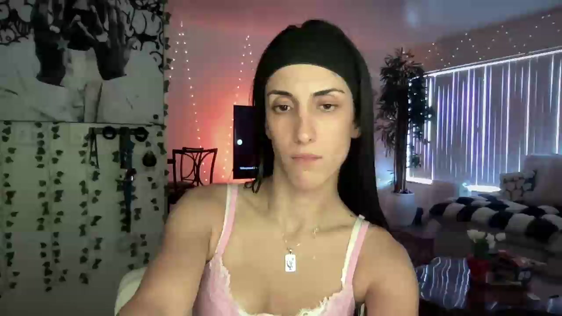 Gallery image thumbnail from LittlePersian's myfreecams stream on, 08/30/2026, 16:21 image 1 of 20