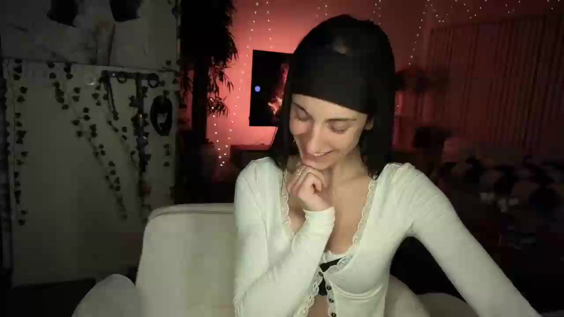 Gallery image thumbnail from LittlePersian's myfreecams stream on, 09/06/2026, 11:31 image 19 of 20
