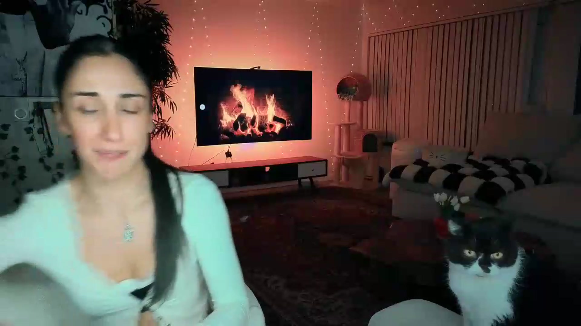 Gallery image thumbnail from LittlePersian's myfreecams stream on, 09/06/2026, 12:59 image 12 of 20