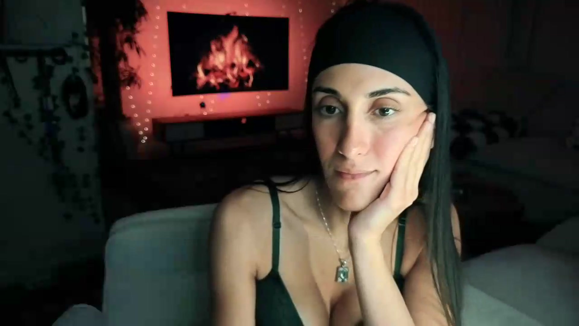 Gallery image thumbnail from LittlePersian's myfreecams stream on, 09/07/2026, 08:17 image 3 of 20