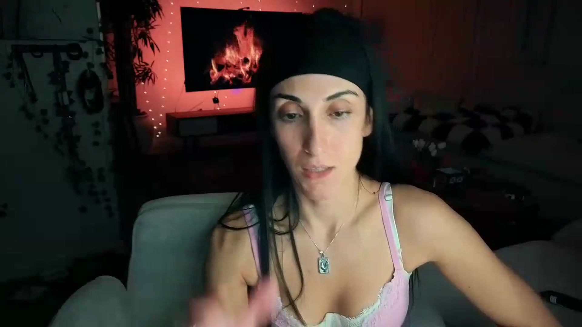 Gallery image thumbnail from LittlePersian's myfreecams stream on, 09/07/2026, 09:17 image 9 of 20