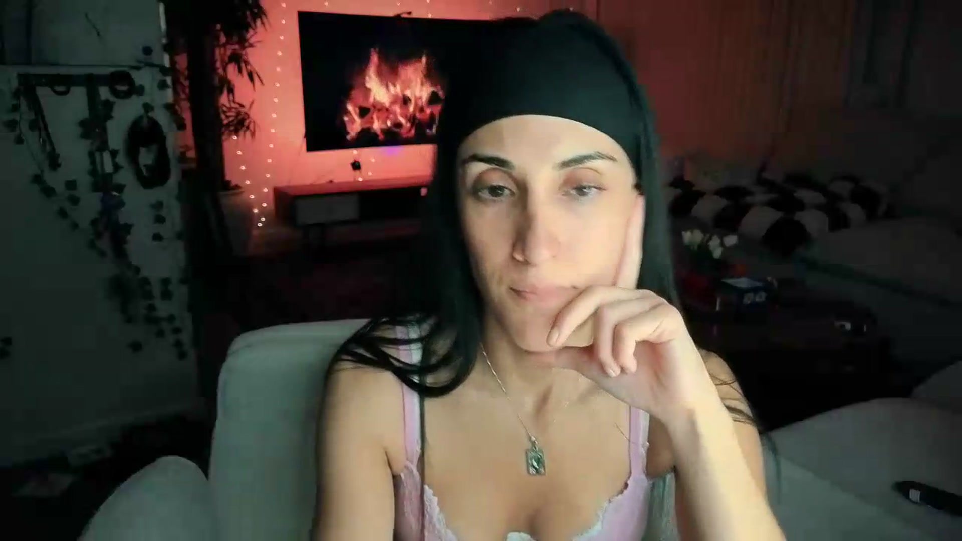 Gallery image thumbnail from LittlePersian's myfreecams stream on, 09/07/2026, 09:17 image 5 of 20