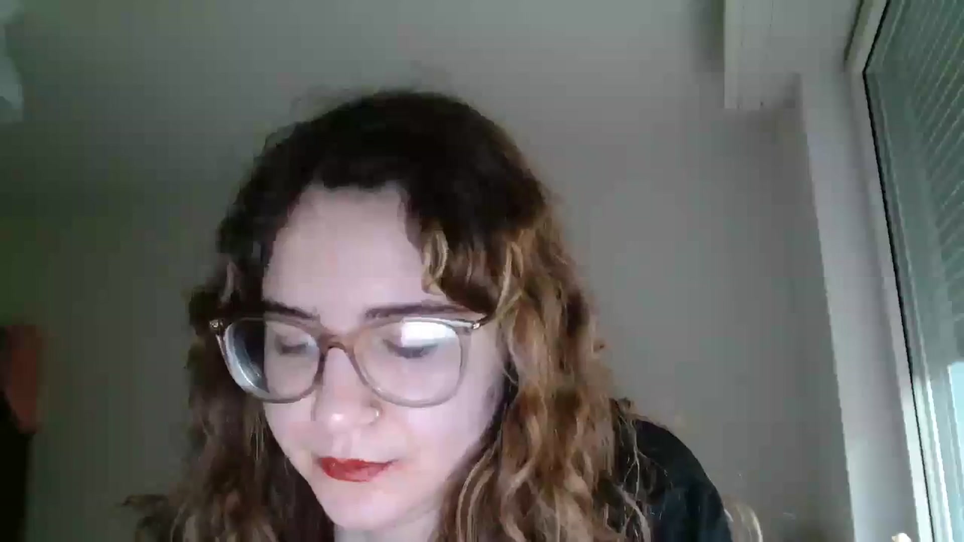 Gallery image thumbnail from LittlePoli's myfreecams stream on, 12/24/2025, 12:34 image 18 of 20