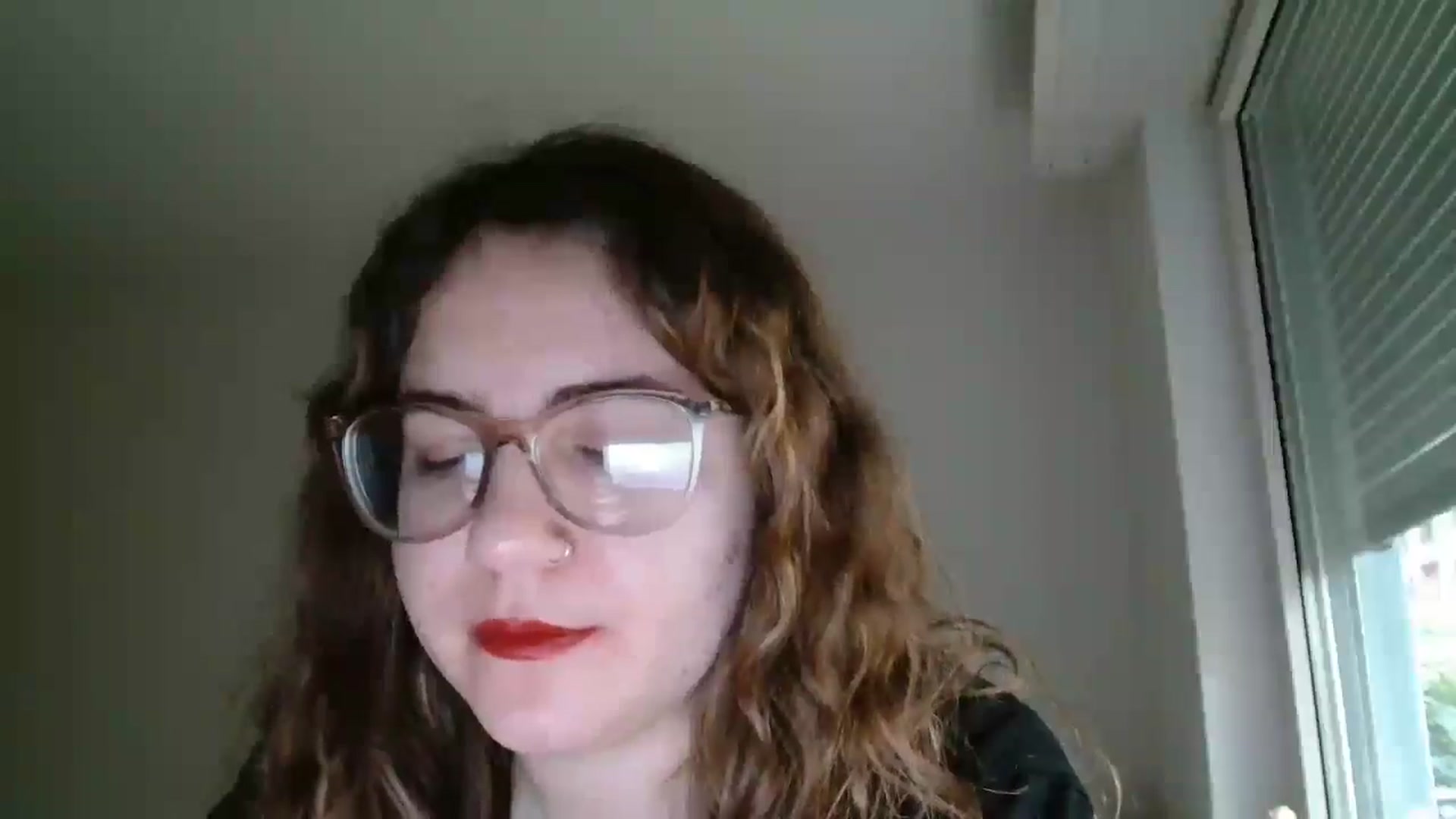 Gallery image thumbnail from LittlePoli's myfreecams stream on, 12/24/2025, 12:34 image 4 of 20