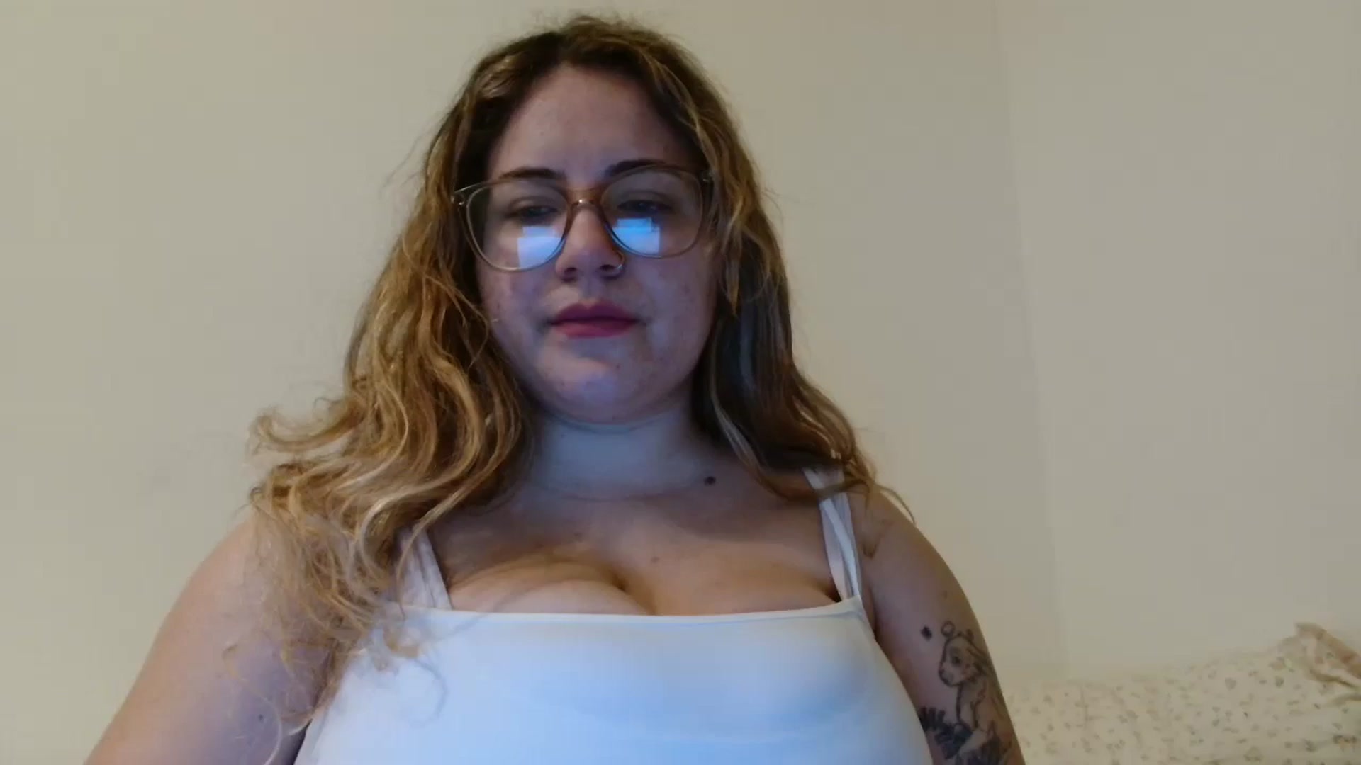 Gallery image thumbnail from LittlePoli's myfreecams stream on, 03/08/2026, 18:15 image 15 of 20
